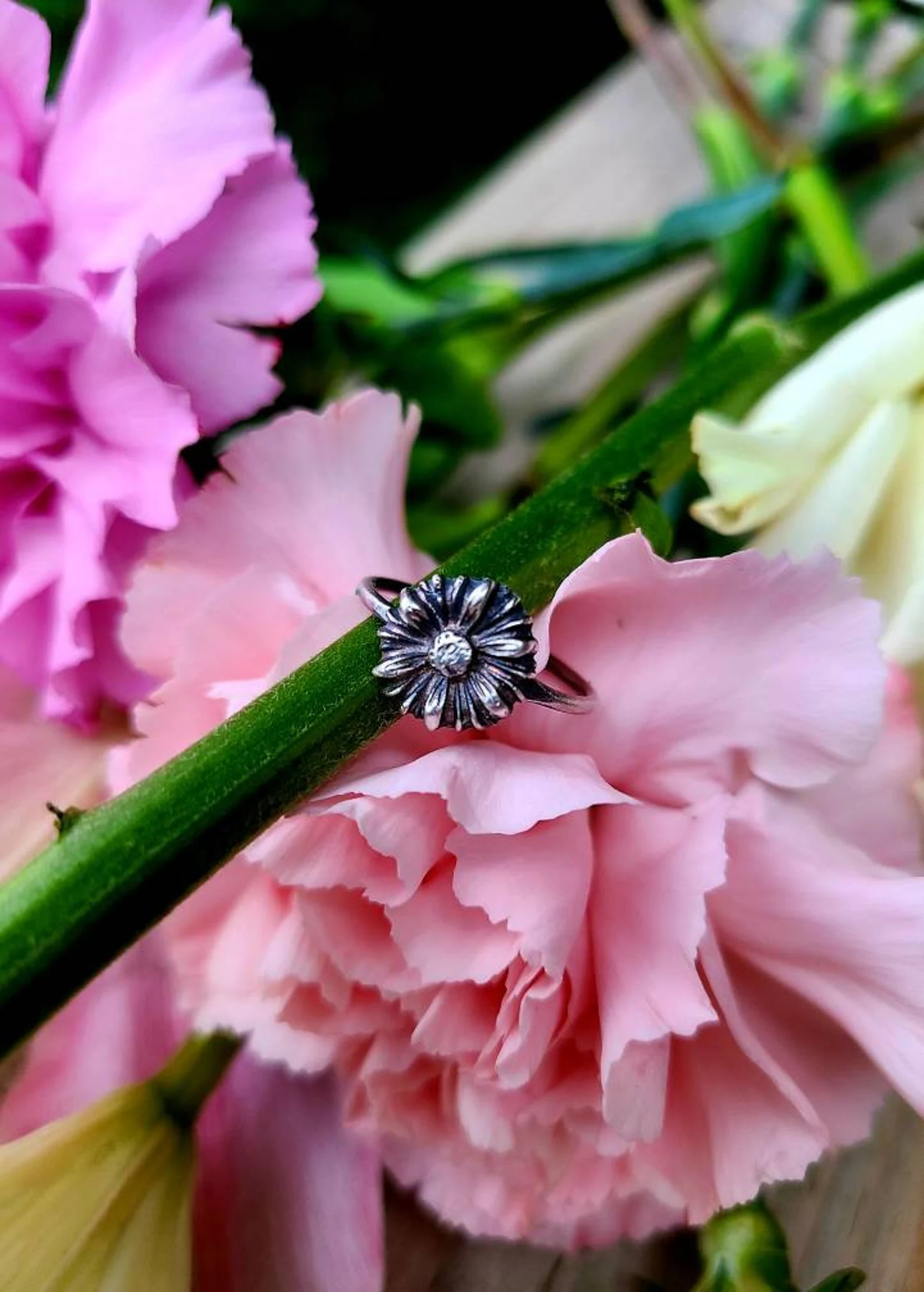 Daisy Silver Flower Handmade Ring - Size 6.25