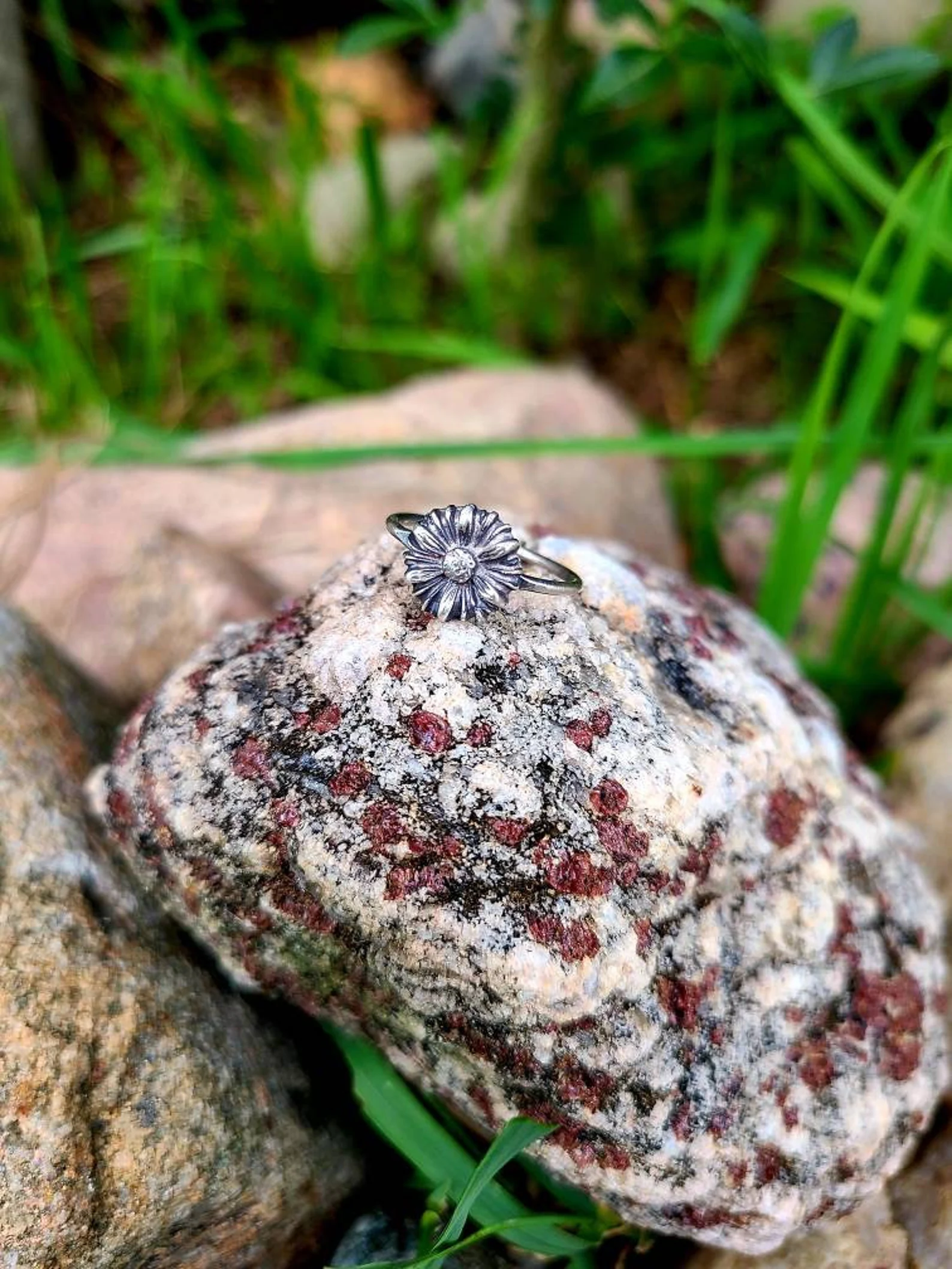 Daisy Silver Flower Handmade Ring - Size 6.25