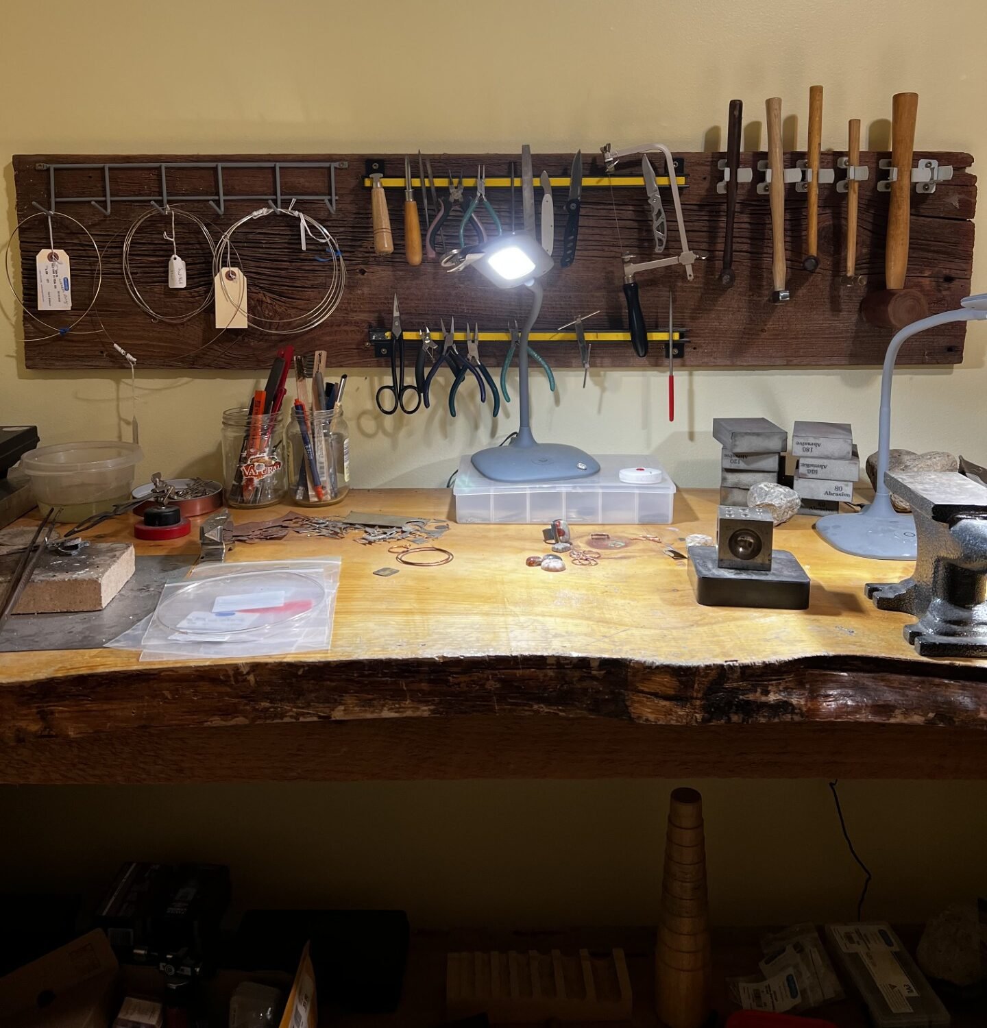 Workbench for making handmade jewelry